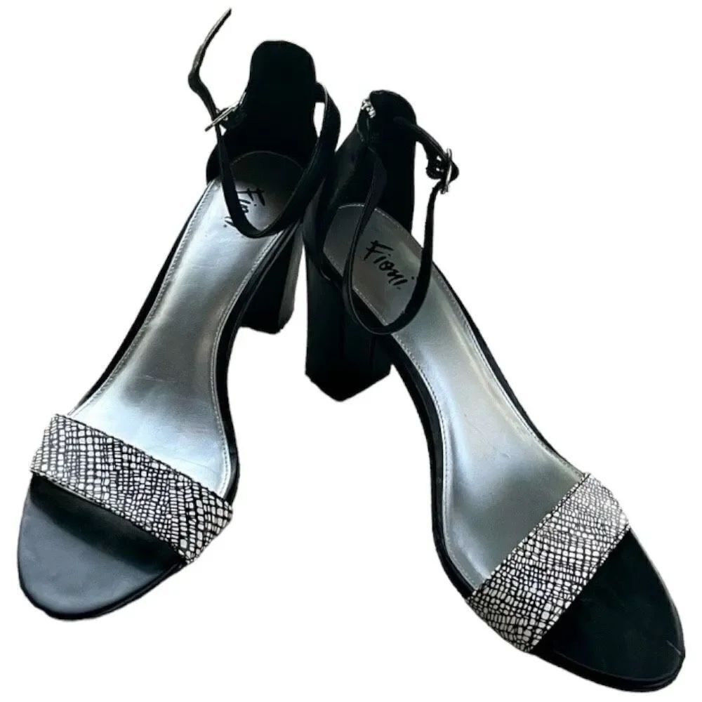 Fioni Block Heeled Sandals Black & White Strap Women’s Size 8.5